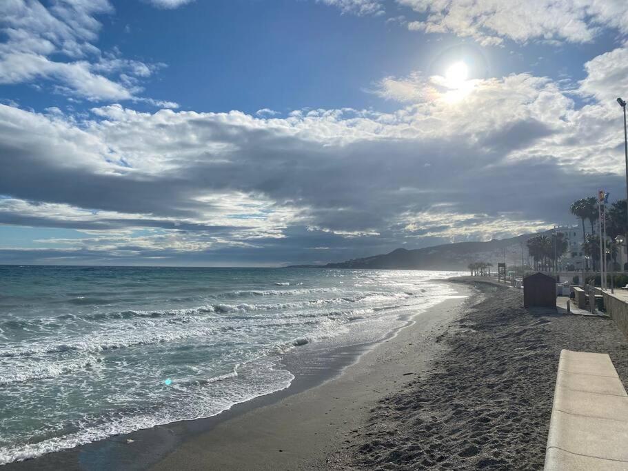 נרחה Apartamentos Rio Marinas 15 Playazo Beach מראה חיצוני תמונה